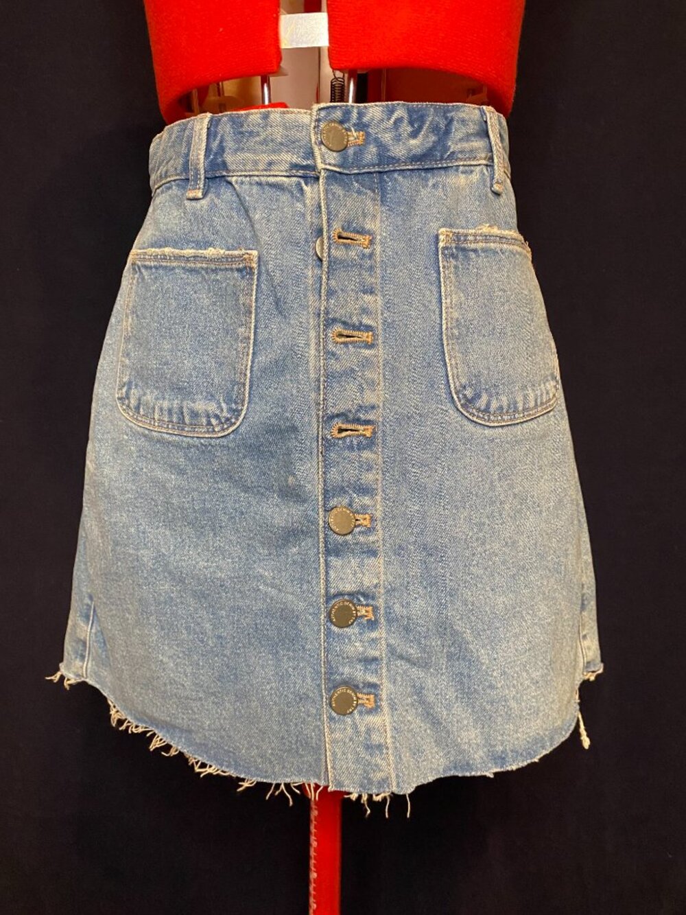 Zara lightwash Denim buttonfront skirt Sz L